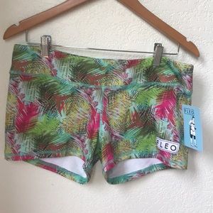 FLEO shorts new with tags ladies XL